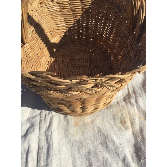 Large wicker basket with handle light 13” 13 in farmhouse country blanket Tan - Picture 7 of 12